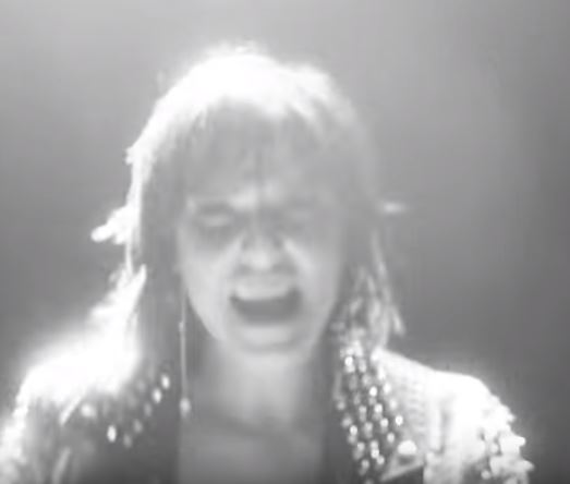 Lzzy Hale of Halestorm Talks About Pants and the Being Of ‘Uncomfortable’